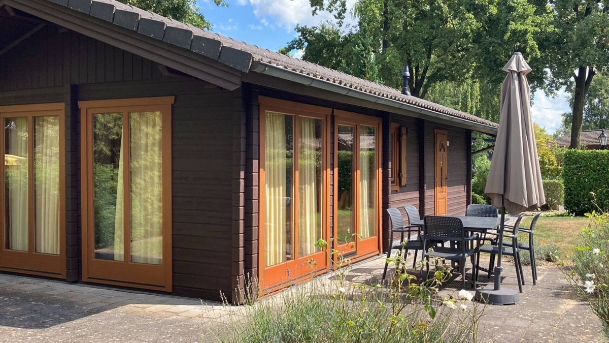 Susteren House | Chalet with 2 bedrooms and a terrace