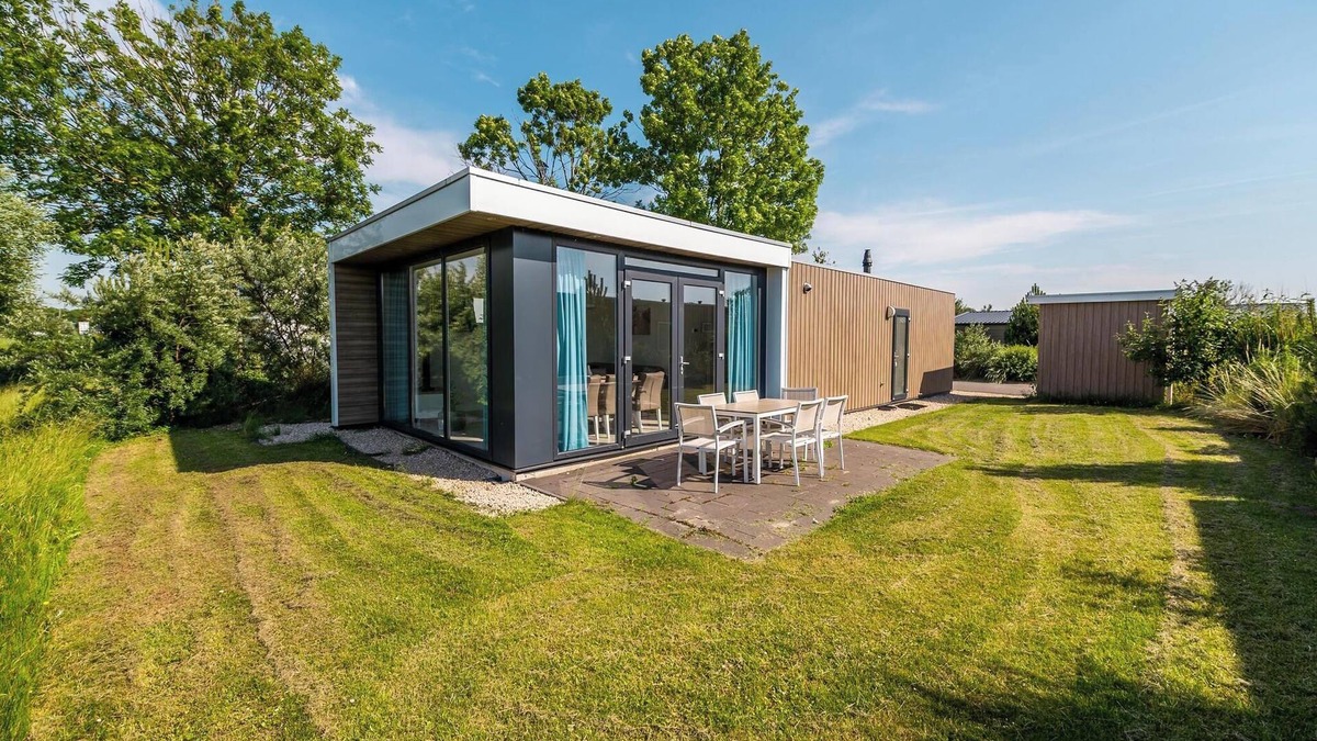Municipality of Hellevoetsluis House | Chalet with 3 bedrooms and terrace