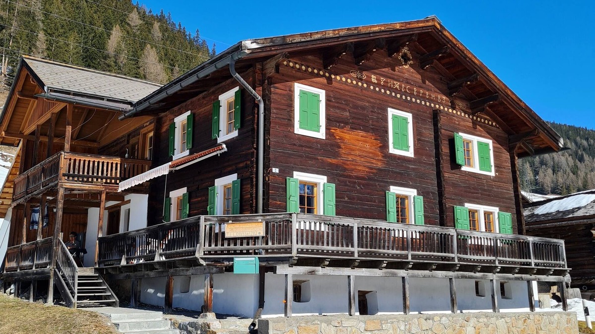 Frauenkirch Ski Chalet | Chalet with a panoramic view