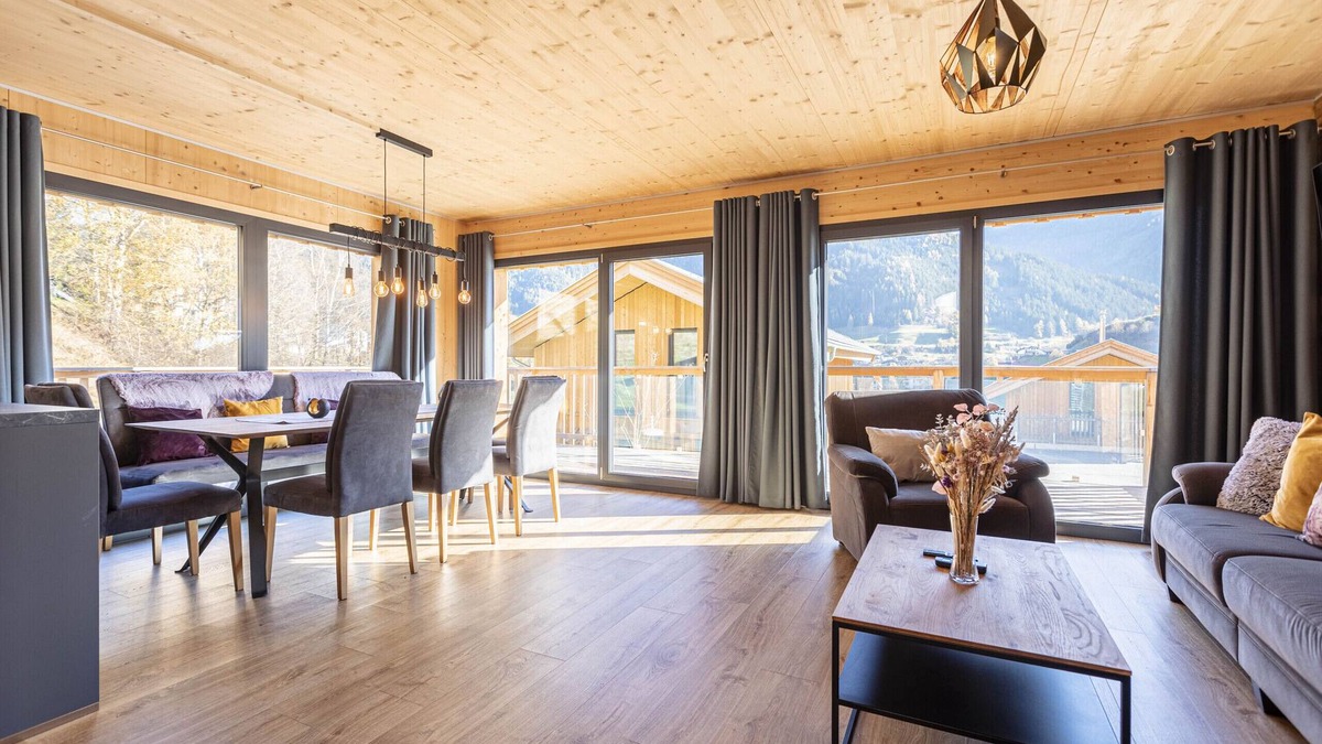 Steinach am Brenner Ski Chalet | Chalet with 4 bedrooms for up to 10 people