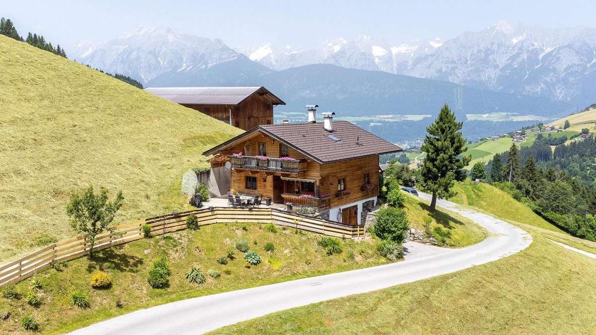 Kolsassberg House | Chalet with fantastic views