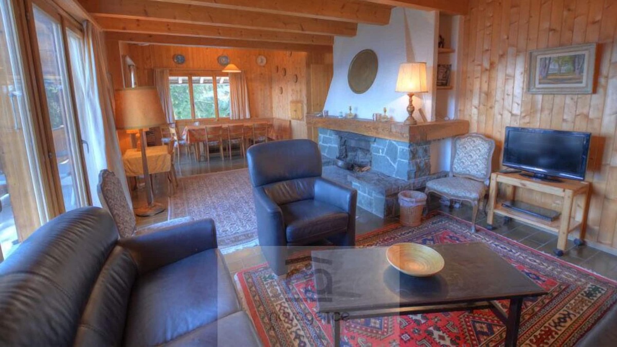 Anzere Ski Chalet | Chalet with : Ground floor : 1 bedroom with 1 bunk beds + washbasin, 2 bedrooms with 1 bunk beds ea