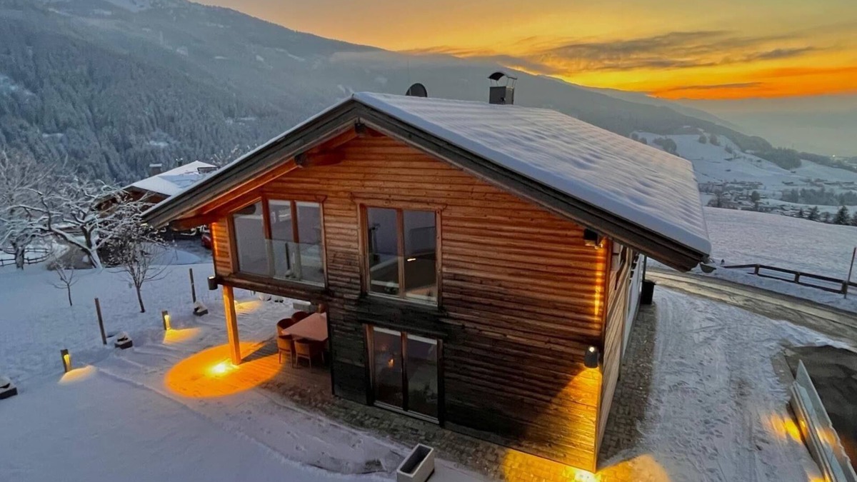 Pill Ski Chalet | Chalet with mountain view & sauna ski-in ski-out