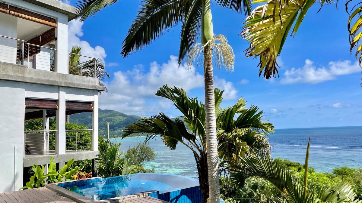 Anse Royale Apartment | Chalets BougainvillenGround floor Apartment with Ocean View