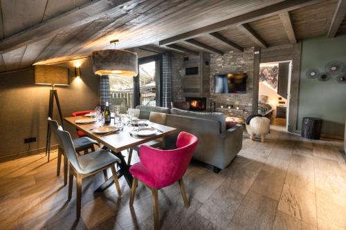 Val-d'Isere Apartment | Chalets Izia - Village Montana