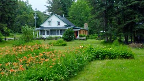 Mauricie Ski Chalet | Chalets NABU La Sacacomie - Rivière - Billard