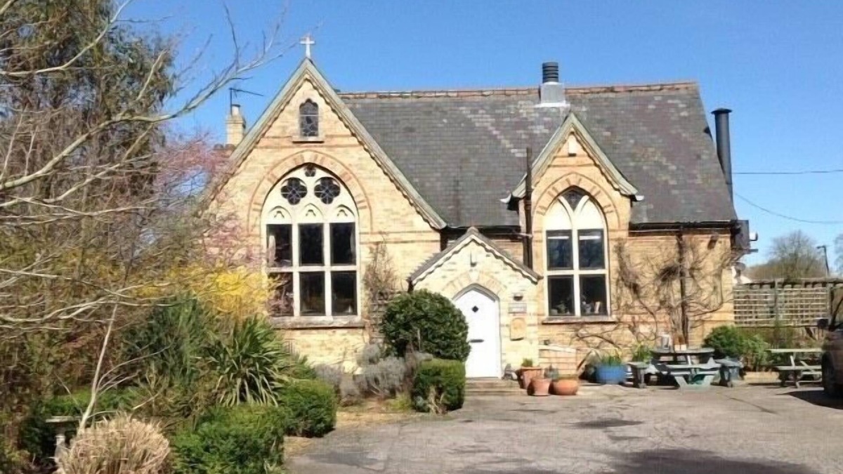 Shouldham Bed & Breakfast | Chalk And Cheese