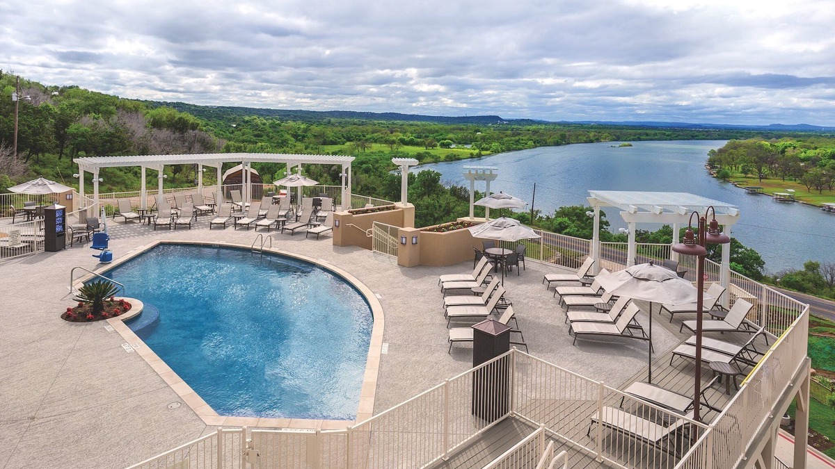 Marble Falls Resort | Challenging golf courses and tasteful wineries!