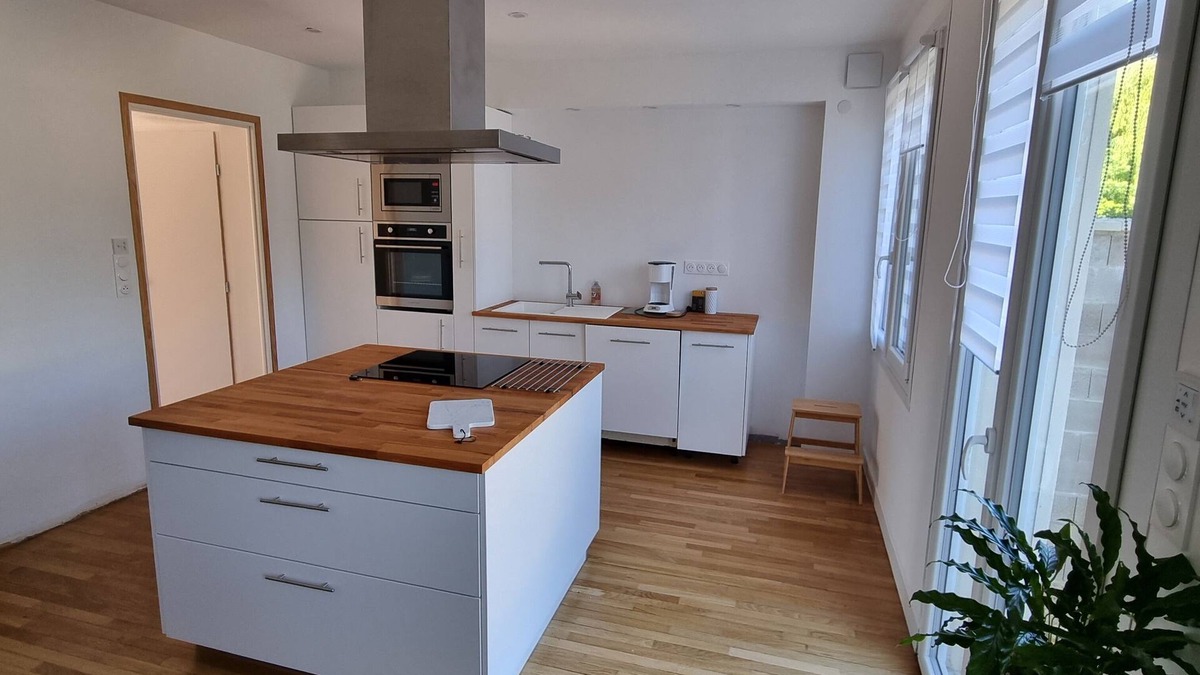 Chalons-en-Champagne House | Châlons : Cocooning stay with Balneo, Garden and Garage