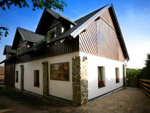 Nova Paka House | Chalupa Štikov s privátním wellness Chalupa se vším všudy
