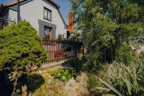 Hejna House | Chalupa na konci cesty