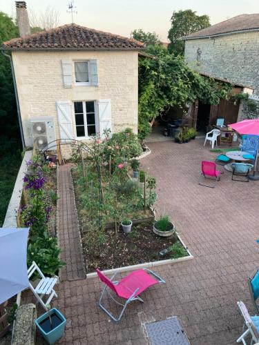 Le Bourdet House | Chambre améliorée dans petite maisonnette, Au moulin du bonheur
