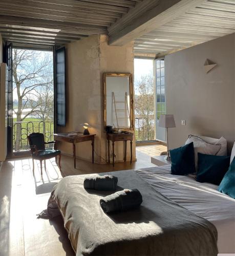 Saincaize-Meauce Bed & Breakfast | Chambre au Château de Meauce, Marguerite de Meauce