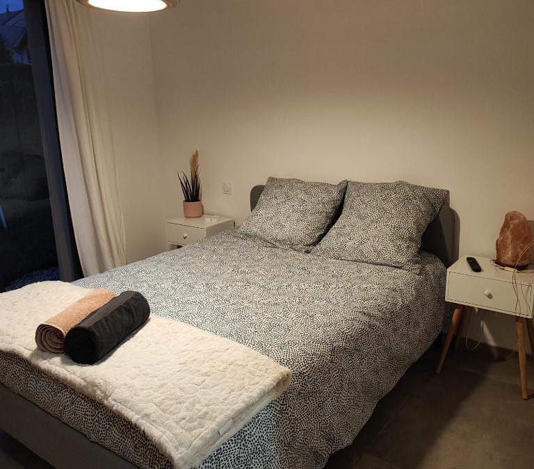 Myans Bed & Breakfast | Chambre au coeur des vignes