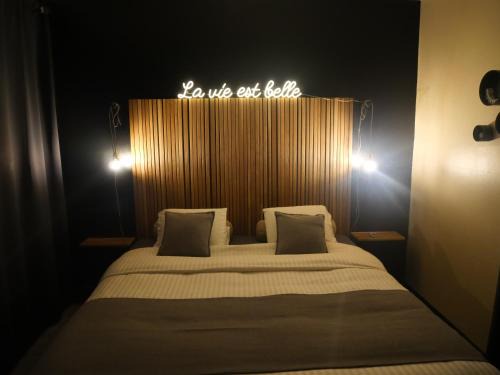 Gesves House | Chambre avec jacuzzi ou Chalets dans les bois