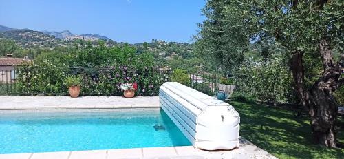 La Colle-sur-Loup Bed & Breakfast | Chambre avec vue