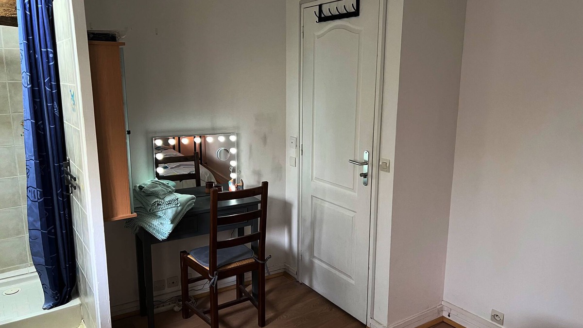 Villejuif Apartment | Chambre Centre-ville, à 20 Minutes du Centre de Paris