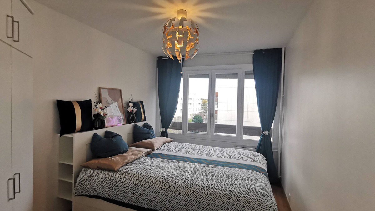 Vitry-sur-Seine Bed & Breakfast | Chambre Cosy Avec Vue Seine, Proche Aéroport Orly - Séjour Idéal à Paris!