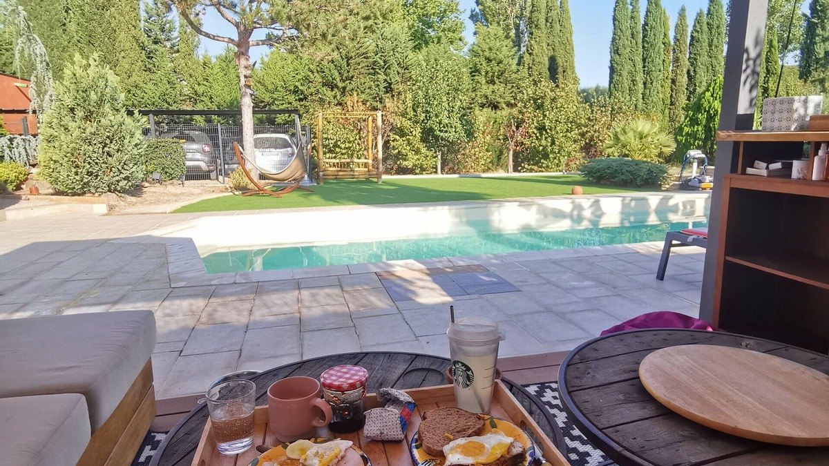 Le Cannet-des-Maures Bed & Breakfast | Chambre d'hôte Beach cottage in the heart of the Var, pool and jacuzzi