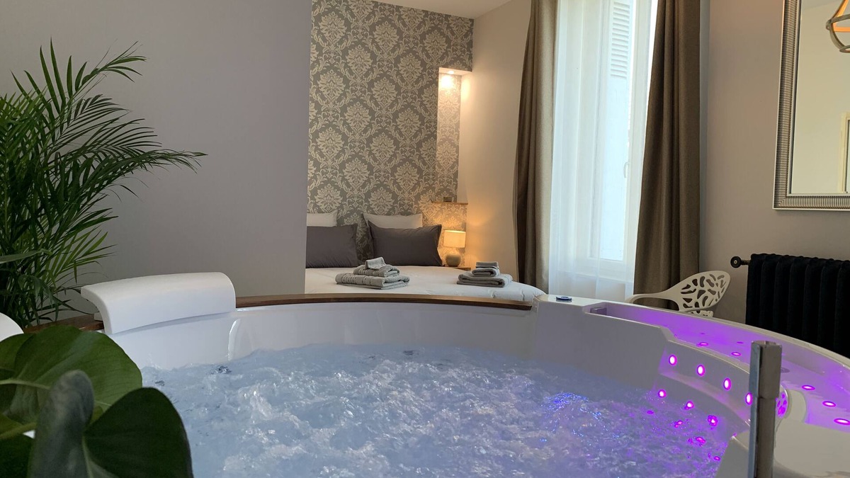 Bourgueil Bed & Breakfast | Chambre D'hôtes de Charme & SPA Privatif