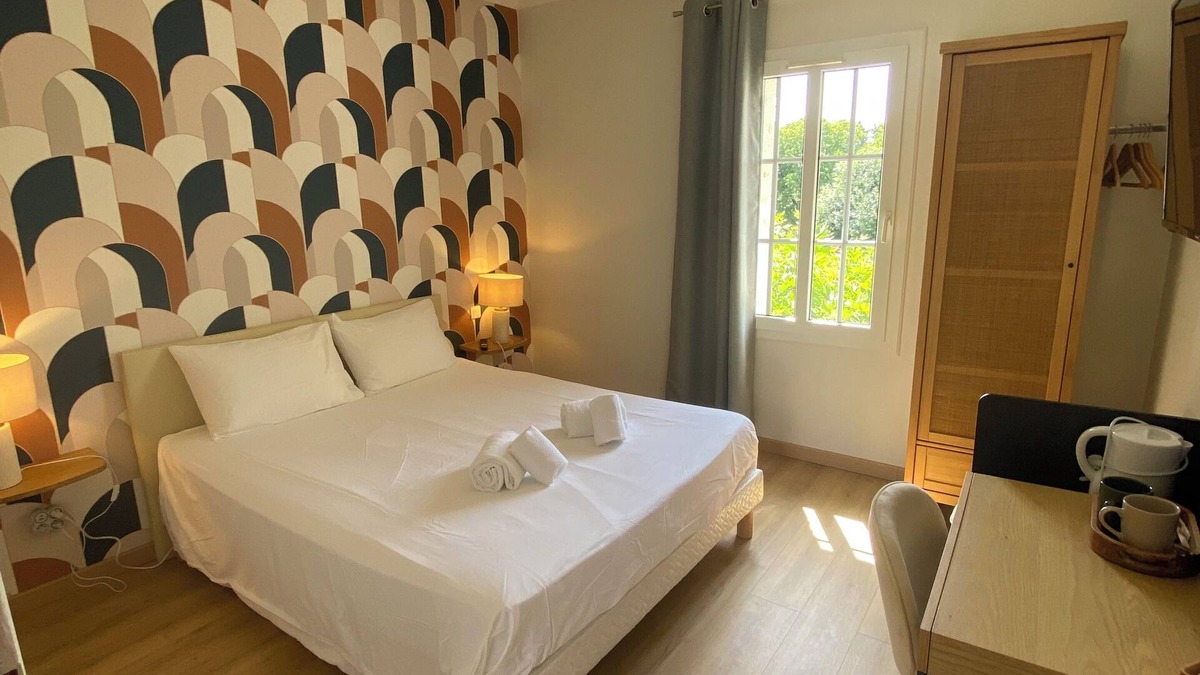Moncaut Bed & Breakfast | Chambre d'hôtes Gascogne with swimming pool at domaine de pouzergues near Agen