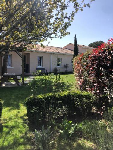 Sainte-Helene House | Chambre d'Hôtes Les Bacquerins