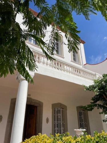 Claira Bed & Breakfast | Chambre d'hôtes Villa Calys
