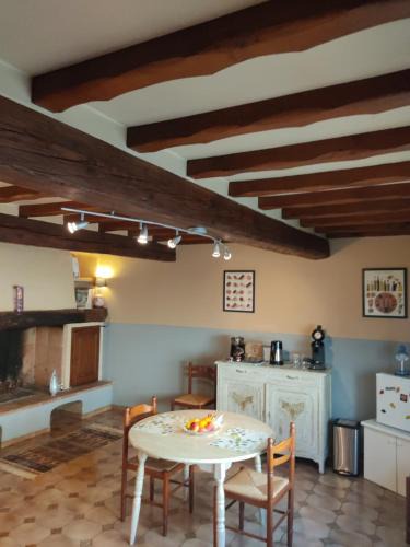 Mazamet Bed & Breakfast | Chambre d'hôtes Zen à Mazamet, avec garage vélos motos