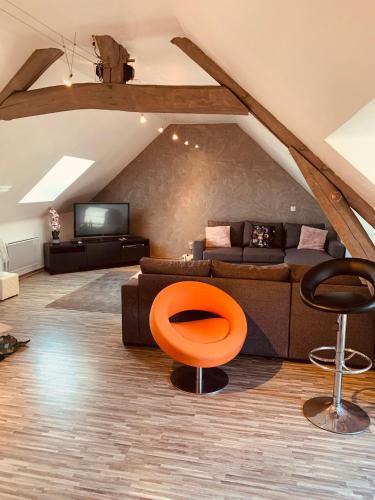 Marcilly-sur-Seine House | CHAMBRE et JARDIN Village au bord de l eau Cour et Garage privés