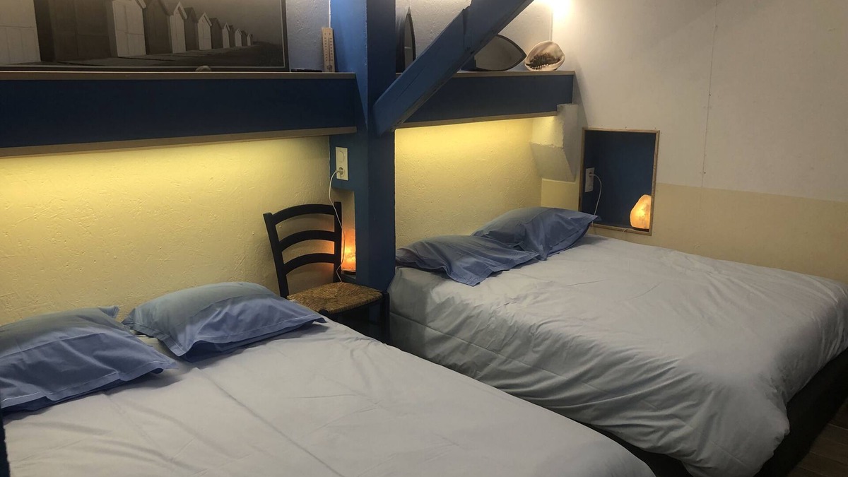 Barberey-aux-Moines Apartment | Chambre de l'Eclusier