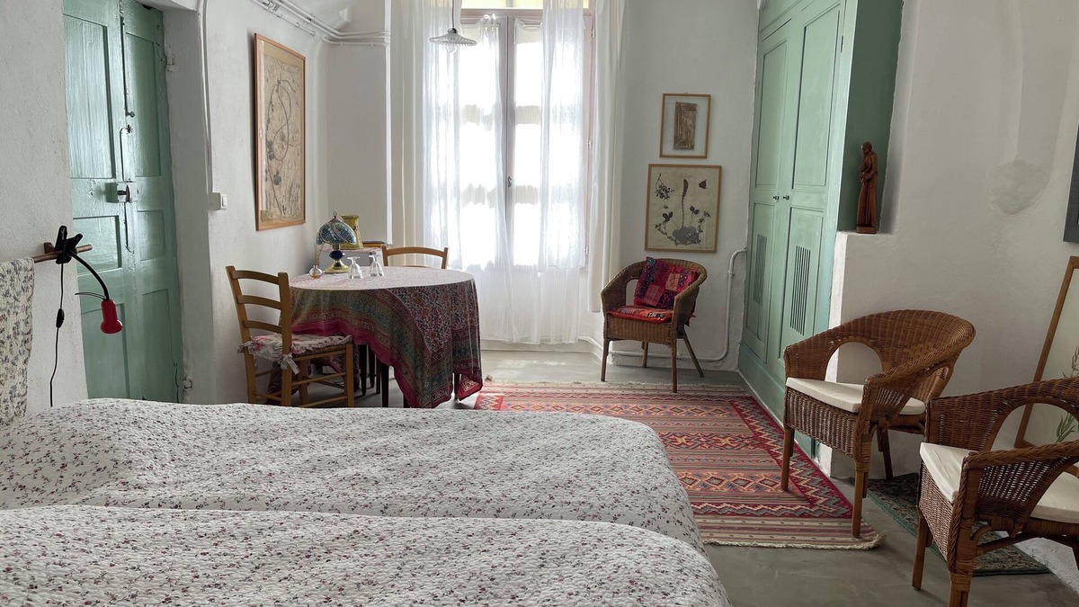 Saint-Hippolyte-du-Fort Bed & Breakfast | Chambre Nicolas, cool in summer, warm in winter