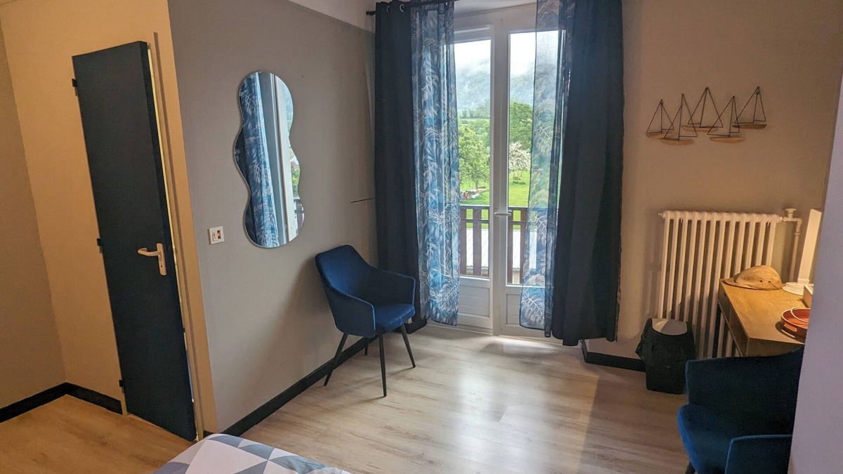 Lully Apartment | Chambre Indépendante Avec Cabine de Douche