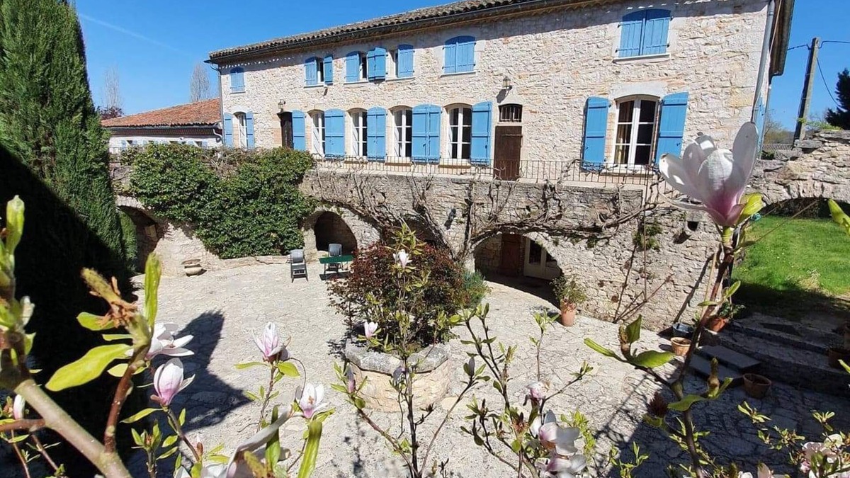 Bruniquel Bed & Breakfast | Chambre La Vie Est Belle, à Bruniquel