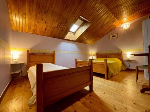 Alleyras Bed & Breakfast | Chambre Lilas à Alleyras - Animaux admis, Table d'hôtes, Terrains spacieux - FR-1-582-514