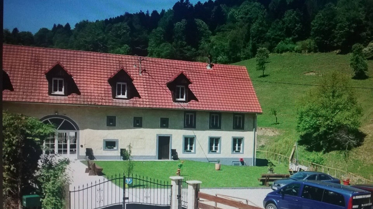 Urbeis Bed & Breakfast | Chambre Mansardée Dans un Ancien Corps de Ferme Rénové Avec Accès Indépendant