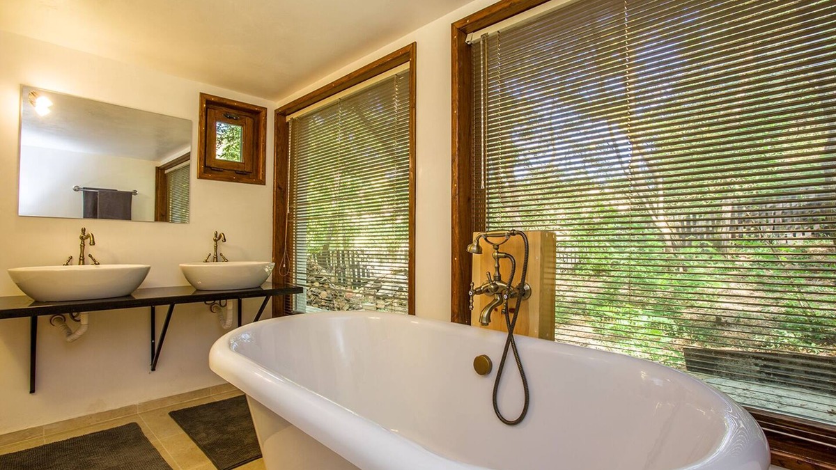 Dubnitsa Bed & Breakfast | Chambre Provence, between the Pirin and Rhodope massifs!