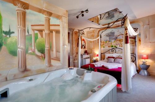 Republique Hotel | Chambre VENUS avec Jacuzzi privatif