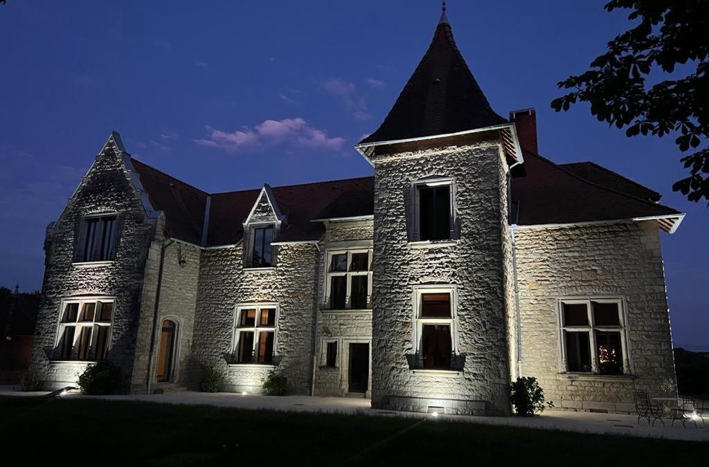 Saint-Clair-de-la-Tour House | Chambres au Château du Mouillat