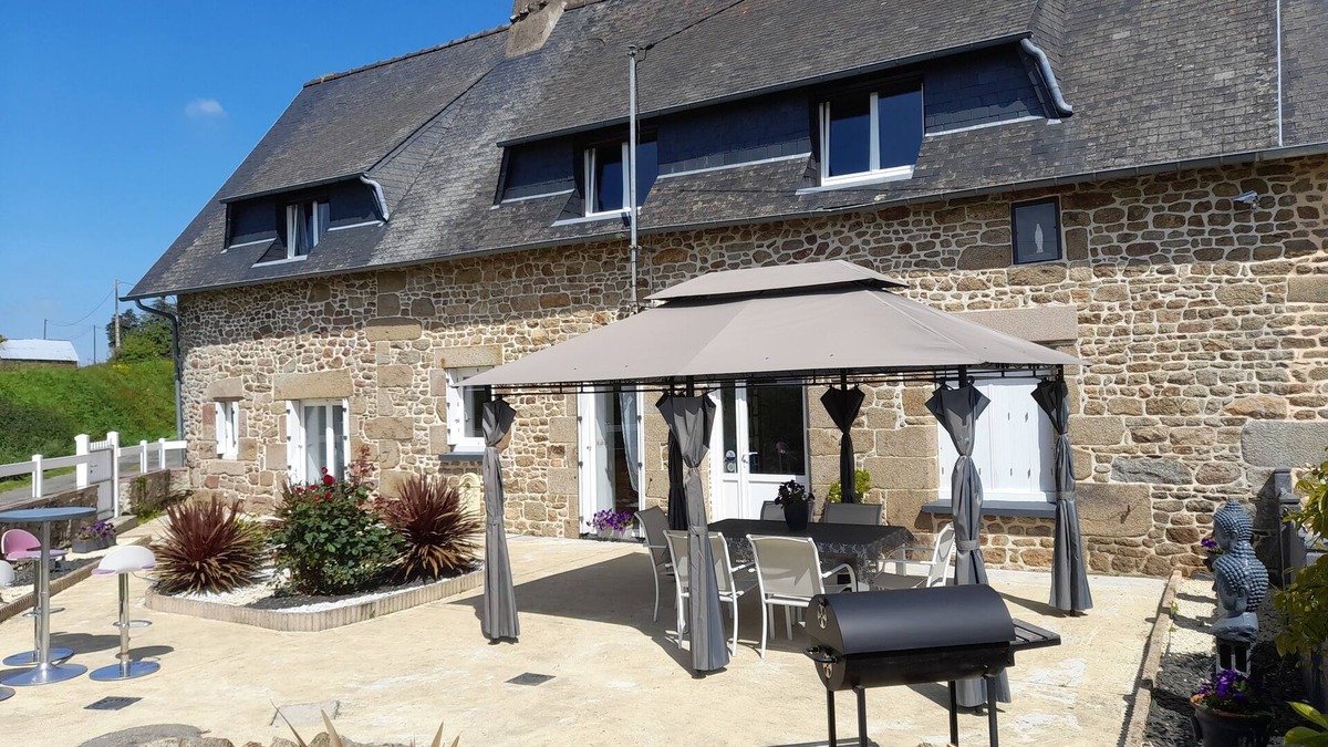 Bazouges-la-Perouse House | Chambres d'Hôtes DM