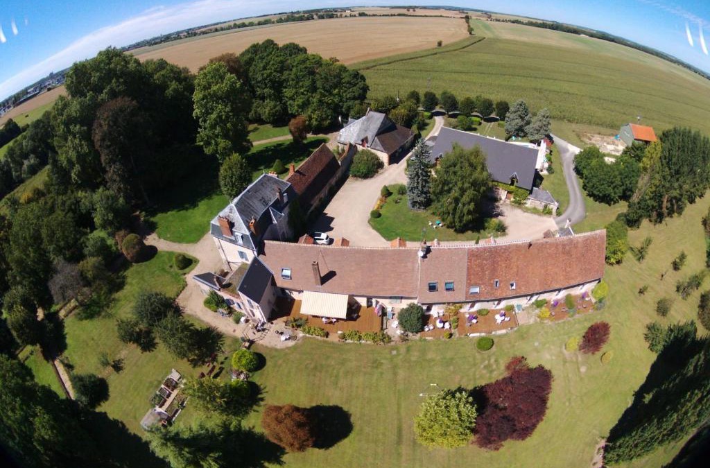 Saint-Germain-du-Puy Bed & Breakfast | Chambres D'hôtes Du Domaine De Jacquelin