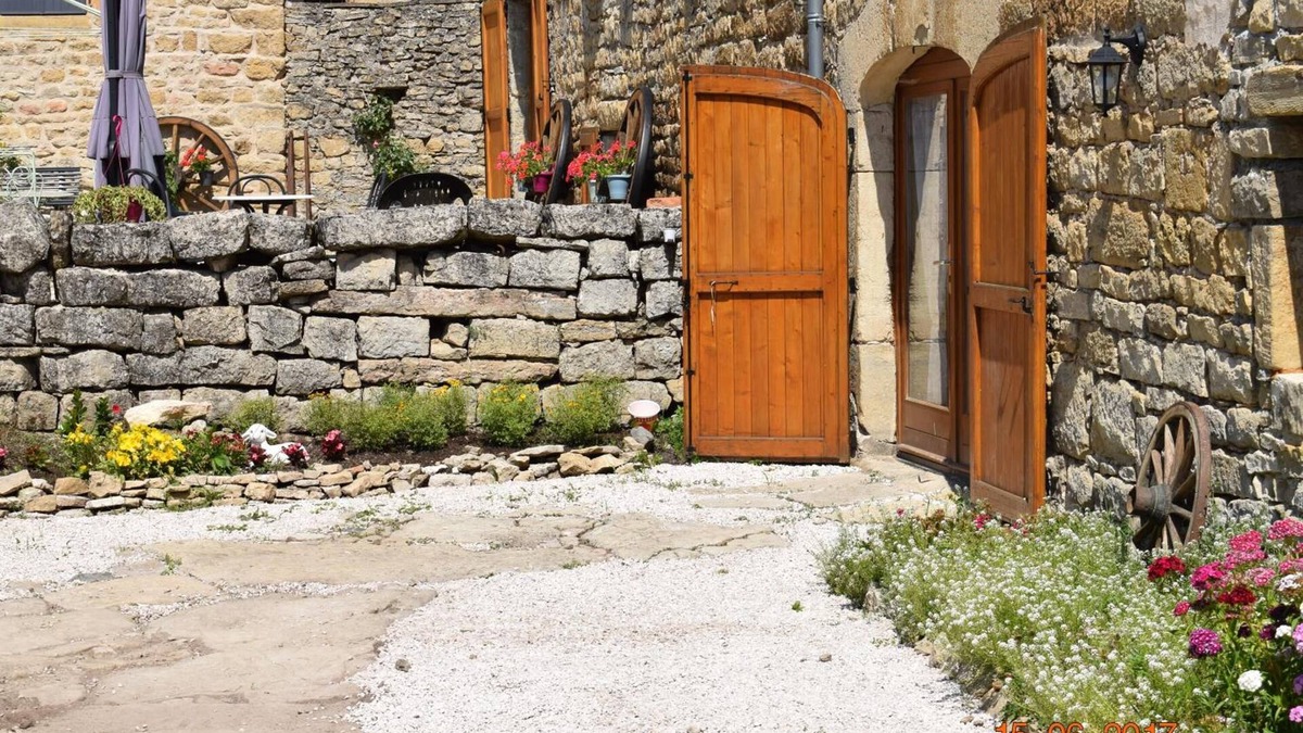 Buzeins Bed & Breakfast | Chambres d'hôtes - Entre Dolmens et Fontaines