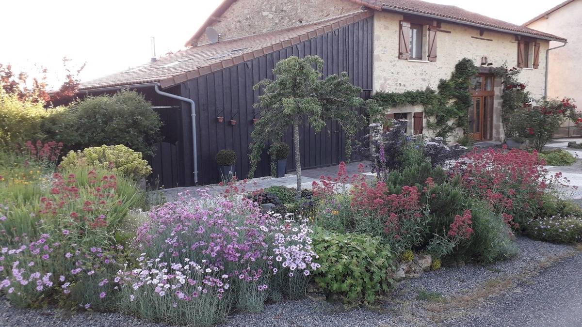 Saint-Auvent Bed & Breakfast | Chambres D'hôtes à L'art'elier