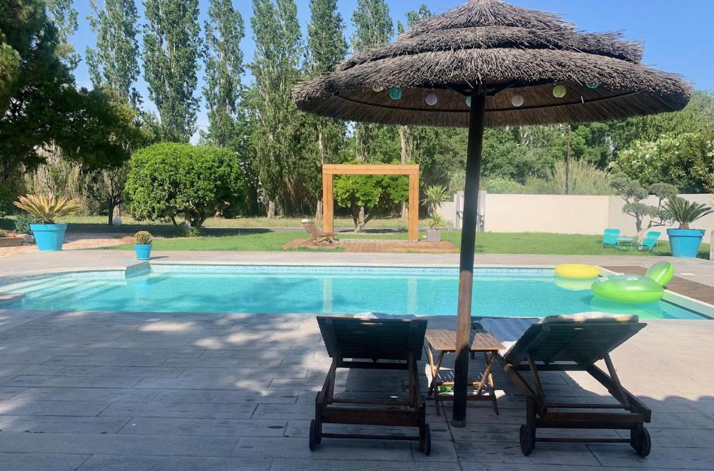 Valros House | Chambres d hôtes au calme avec piscine et jacuzzi