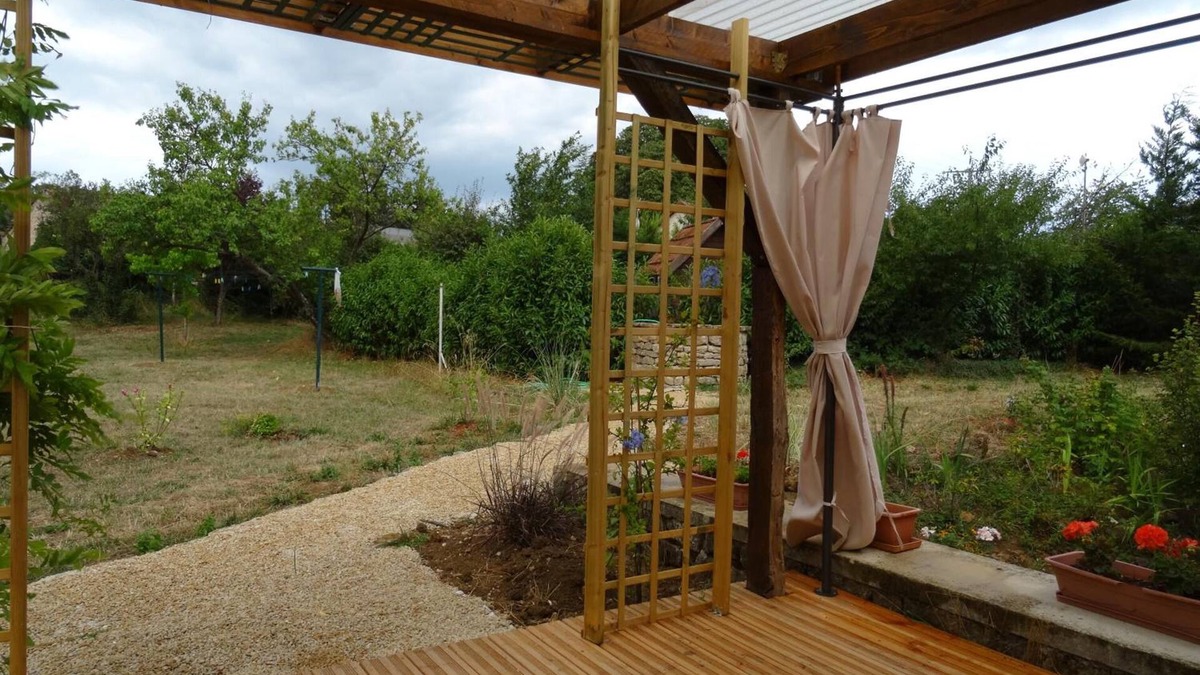Maconge House | Chambres d'hôtes la Datcha Bourguignonne