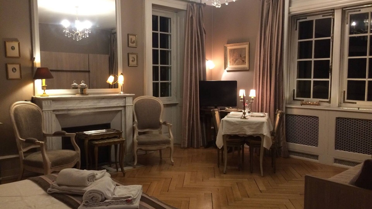 Montbeliard House | Chambres d'Hôtes Le Balcon du Prince