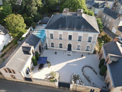 Thouarce Bed & Breakfast | Chambres d'Hôtes Le Clos des 3 Rois