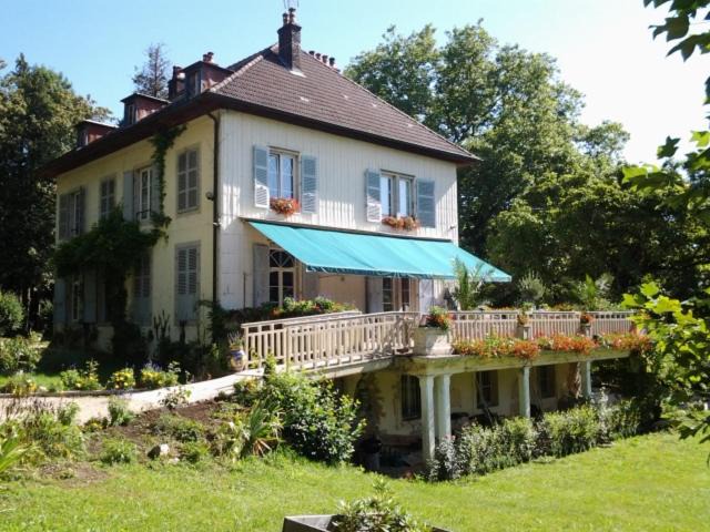 Arc-et-Senans House | Chambres d'hôtes Le Petit Roche