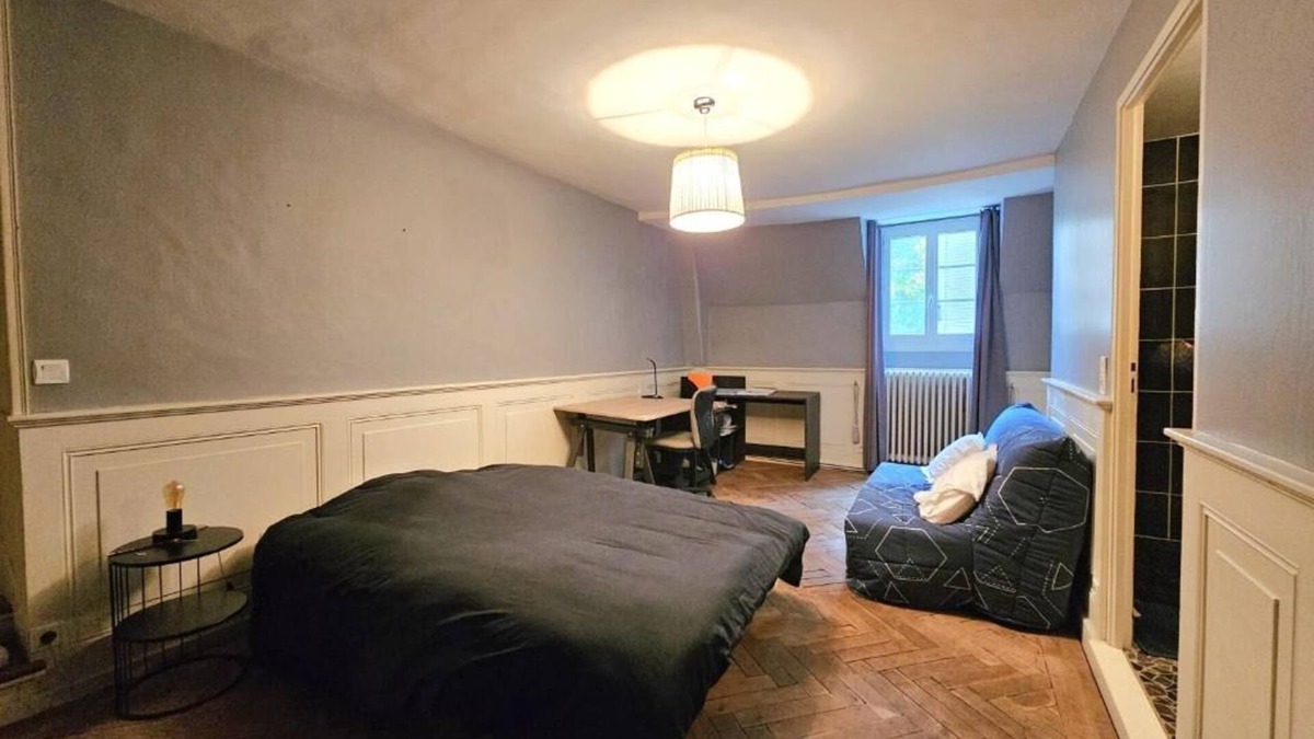 Etival-les-le-Mans Bed & Breakfast | Chambres d'Hote sleeps 4 with swimming pool and fully equipped kitchen Le Mans/Circuit 24 H