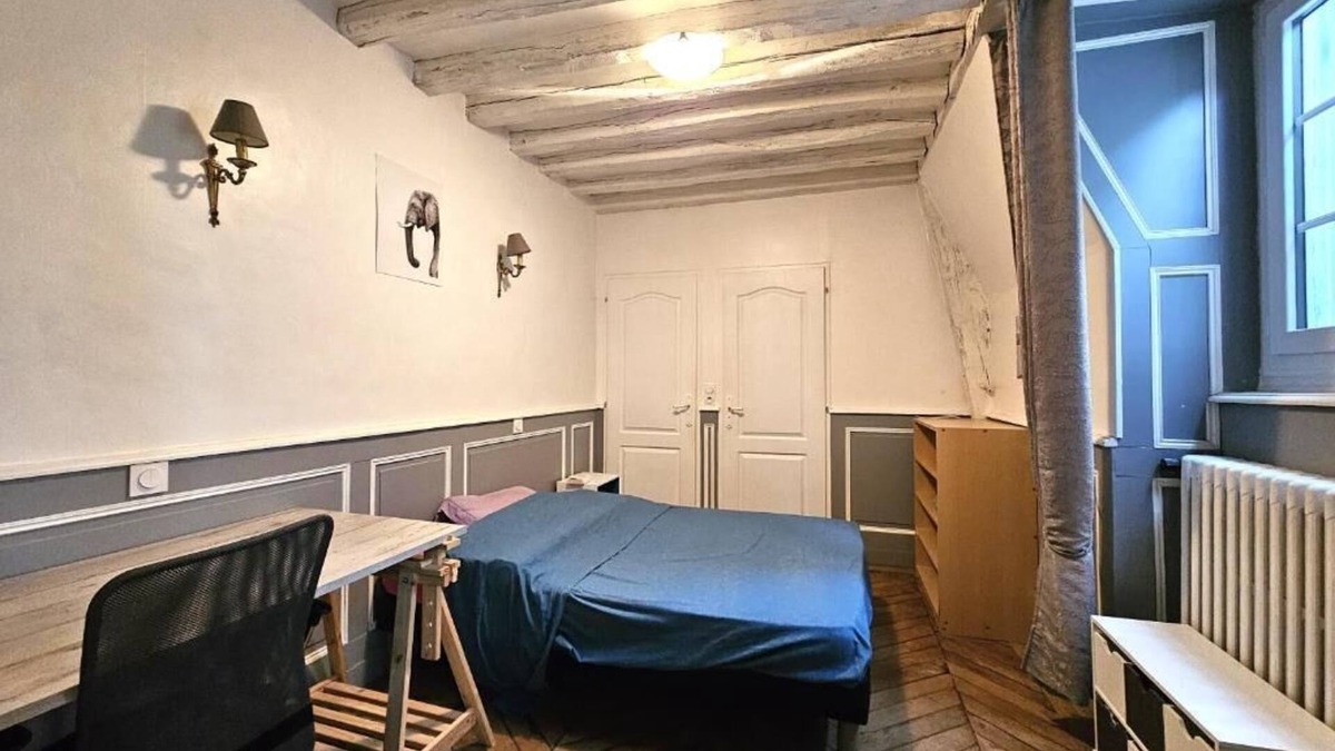 Saint-Georges-du-Bois Bed & Breakfast | Chambres d'Hote sleeps 2 with pool and fully equipped kitchen Le Mans/Circuit 24 H