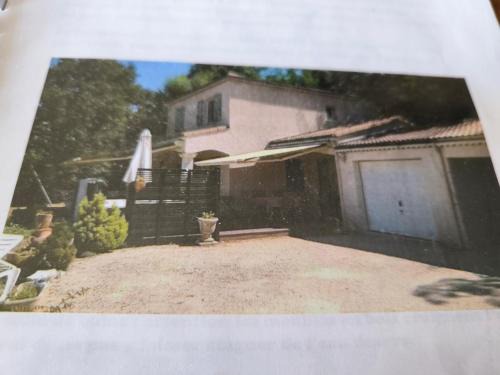 Livron-sur-Drome Bed & Breakfast | Chambres dans villa avec vue magnifique